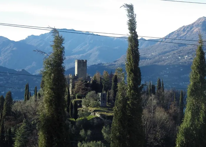 Vezio Hill House 公寓