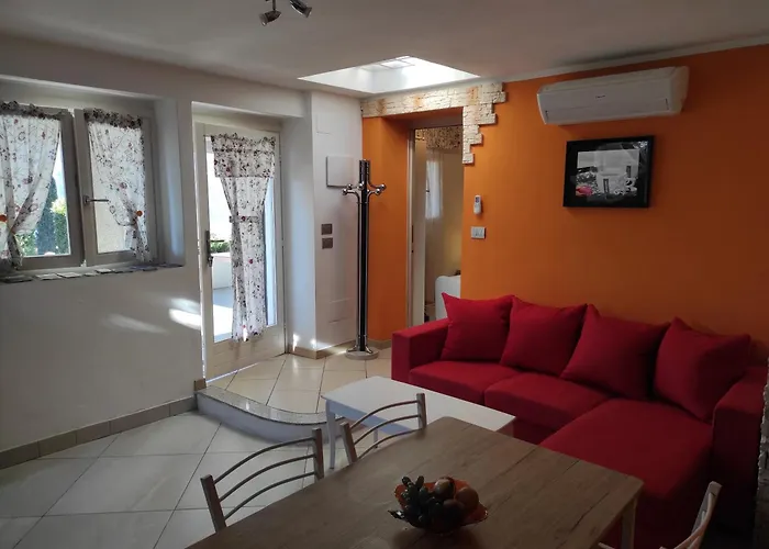 Vezio Hill House דירה *